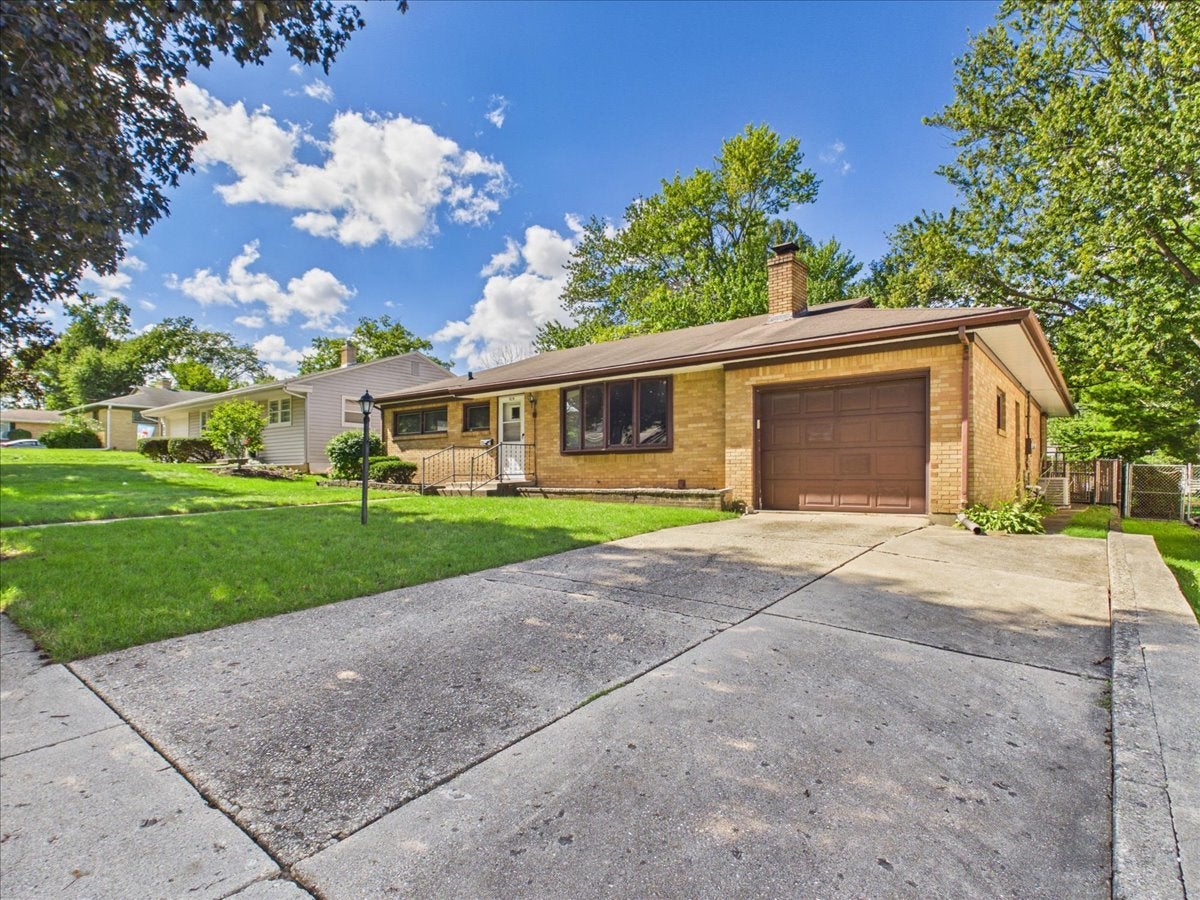919 Woodland Drive