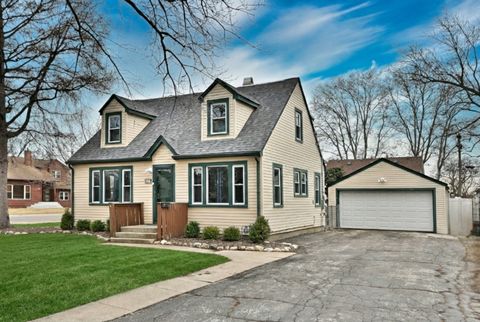 Tiny photo for 371 E Dickens Avenue, Northlake, IL 60164 (MLS # 12559812)