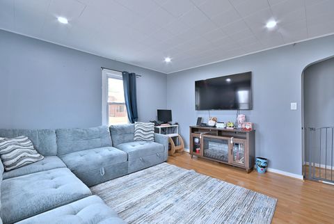 Tiny photo for 371 E Dickens Avenue, Northlake, IL 60164 (MLS # 12559812)