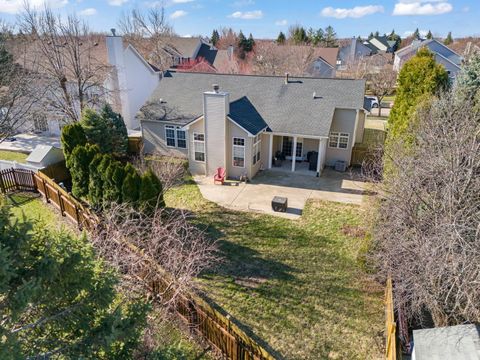 Tiny photo for 2132 Colonial Street, Aurora, IL 60503 (MLS # 12600878)