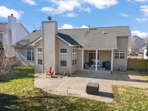 Tiny photo for 2132 Colonial Street, Aurora, IL 60503 (MLS # 12600878)