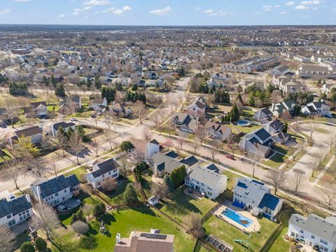 Tiny photo for 2132 Colonial Street, Aurora, IL 60503 (MLS # 12600878)