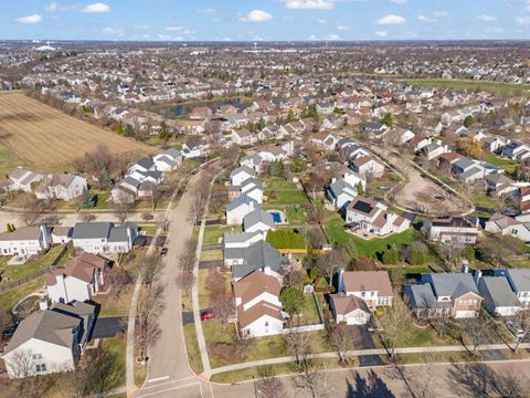 Tiny photo for 2132 Colonial Street, Aurora, IL 60503 (MLS # 12600878)