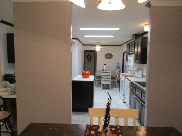 894 Meadowlark Circle
