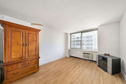 Tiny photo for 4250 N Marine Drive #1235, Chicago, IL 60613 (MLS # 12484436)
