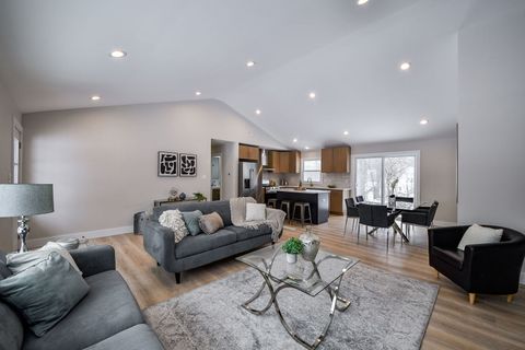 Tiny photo for 5740 Ridgewood Drive, Western Springs, IL 60558 (MLS # 12545740)