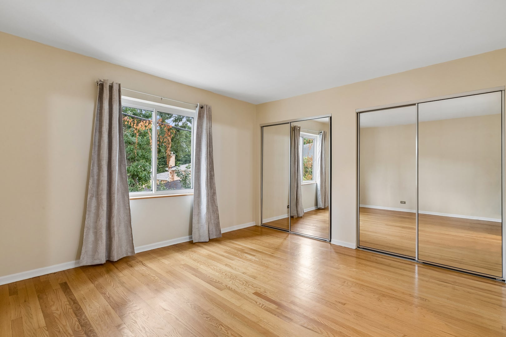 140 Green Bay Road 2