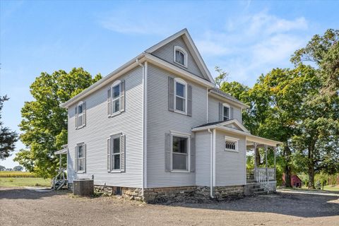 Tiny photo for 954 N 2401st Road, Ottawa, IL 61350 (MLS # 12471000)