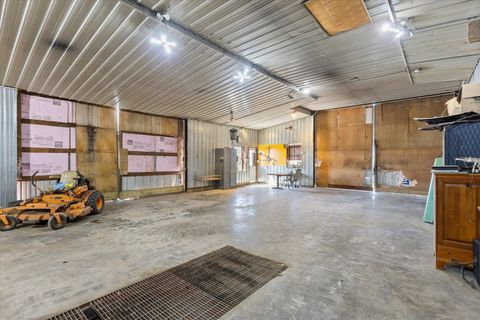 Tiny photo for 954 N 2401st Road, Ottawa, IL 61350 (MLS # 12471000)