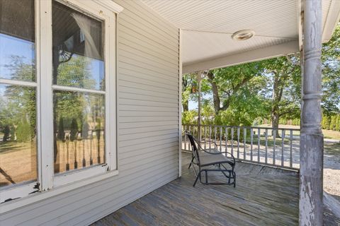 Tiny photo for 954 N 2401st Road, Ottawa, IL 61350 (MLS # 12471000)