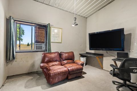 Tiny photo for 954 N 2401st Road, Ottawa, IL 61350 (MLS # 12471000)