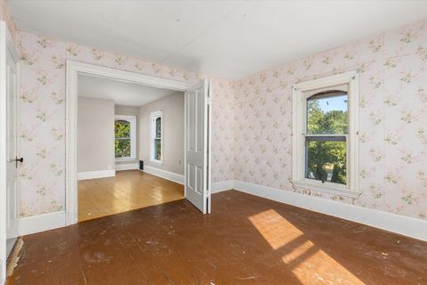 Tiny photo for 954 N 2401st Road, Ottawa, IL 61350 (MLS # 12471000)