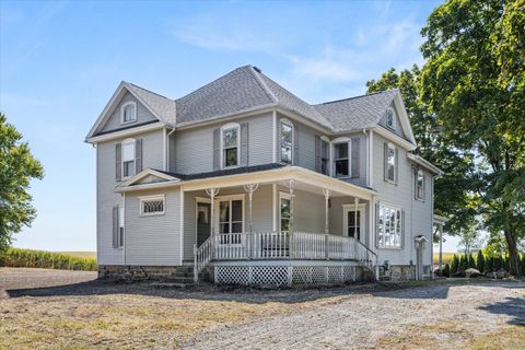 Photo of 954 N 2401st Road, Ottawa, IL 61350 (MLS # 12471000) Photo of 954 N 2401st Road, Ottawa, IL 61350 (MLS # 12471000)