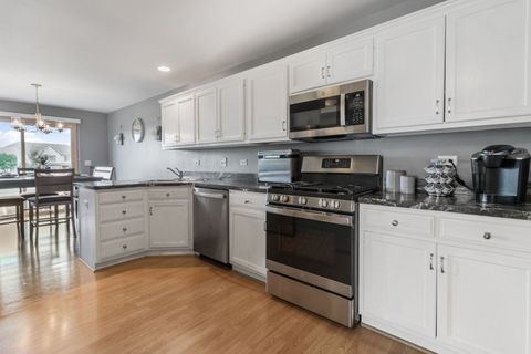 Tiny photo for 8312 Chestnut Court, Frankfort, IL 60423 (MLS # 12454679)