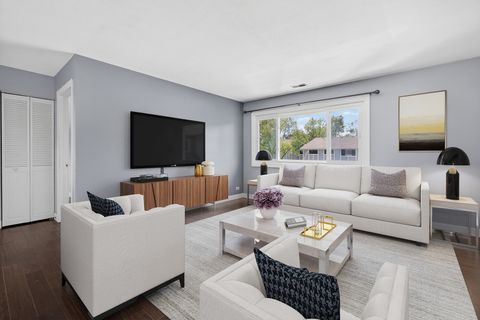 Tiny photo for 829 Dighton Lane #21E, Schaumburg, IL 60173 (MLS # 12611394)