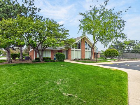 Tiny photo for 829 Dighton Lane #21E, Schaumburg, IL 60173 (MLS # 12611394)