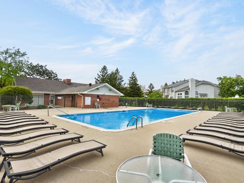 Tiny photo for 829 Dighton Lane #21E, Schaumburg, IL 60173 (MLS # 12611394)