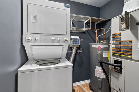 Tiny photo for 829 Dighton Lane #21E, Schaumburg, IL 60173 (MLS # 12611394)