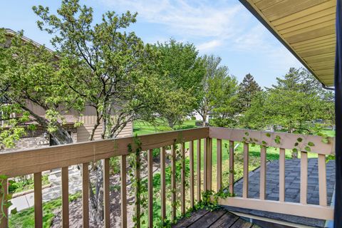 Tiny photo for 829 Dighton Lane #21E, Schaumburg, IL 60173 (MLS # 12611394)