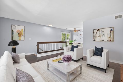 Tiny photo for 829 Dighton Lane #21E, Schaumburg, IL 60173 (MLS # 12611394)
