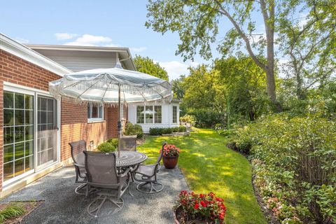 Tiny photo for 1943 Sunnyside Circle, Northbrook, IL 60062 (MLS # 12427225)