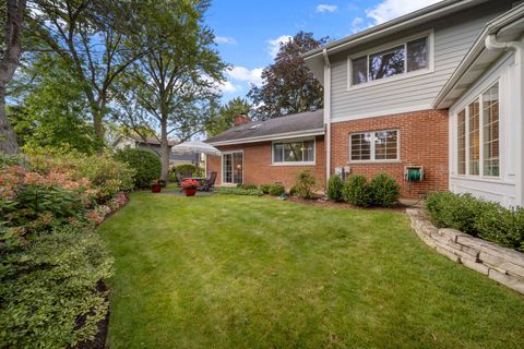 Tiny photo for 1943 Sunnyside Circle, Northbrook, IL 60062 (MLS # 12427225)