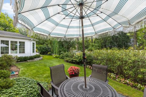 Tiny photo for 1943 Sunnyside Circle, Northbrook, IL 60062 (MLS # 12427225)