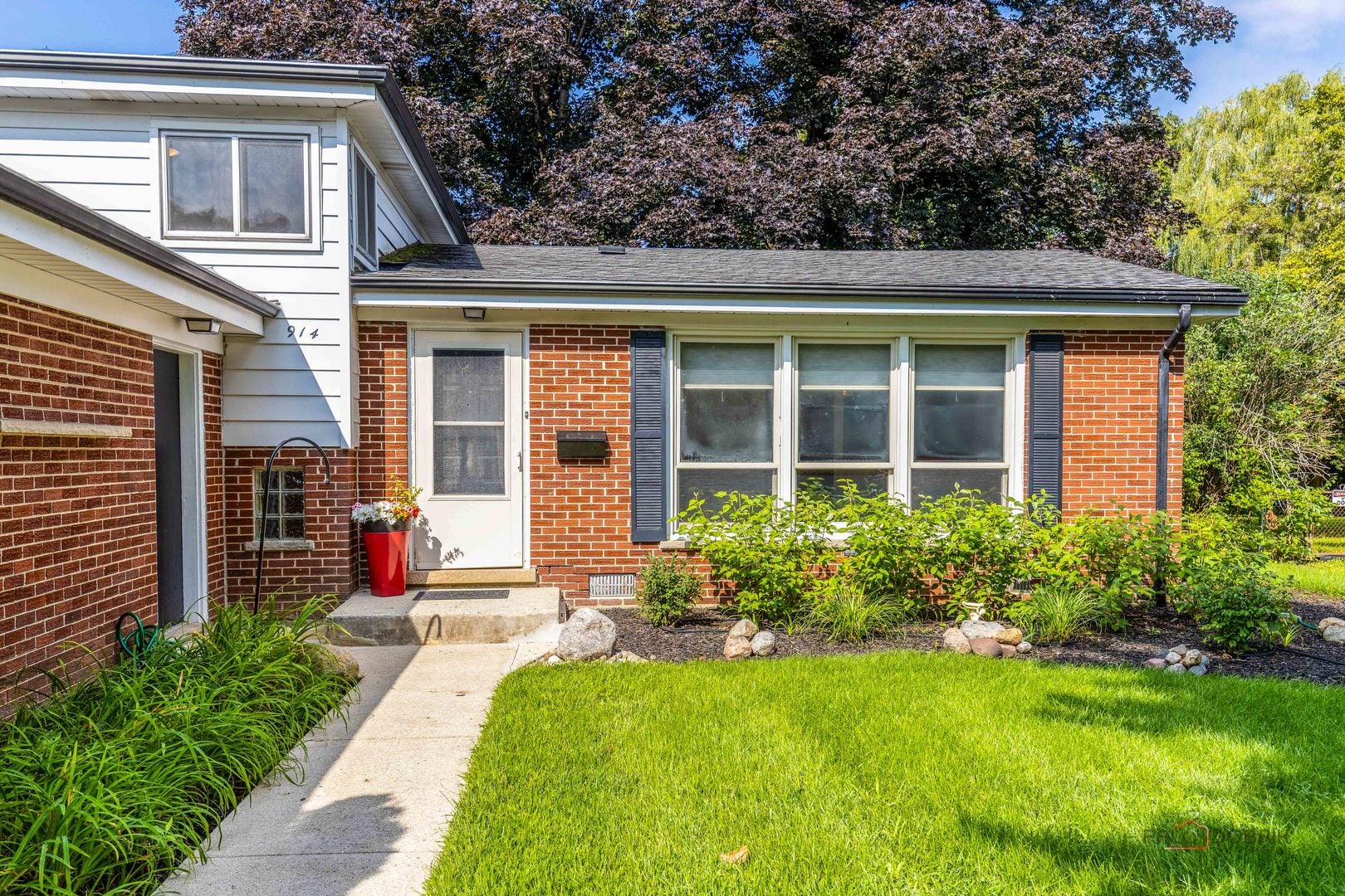 914 S Arlington Heights Road