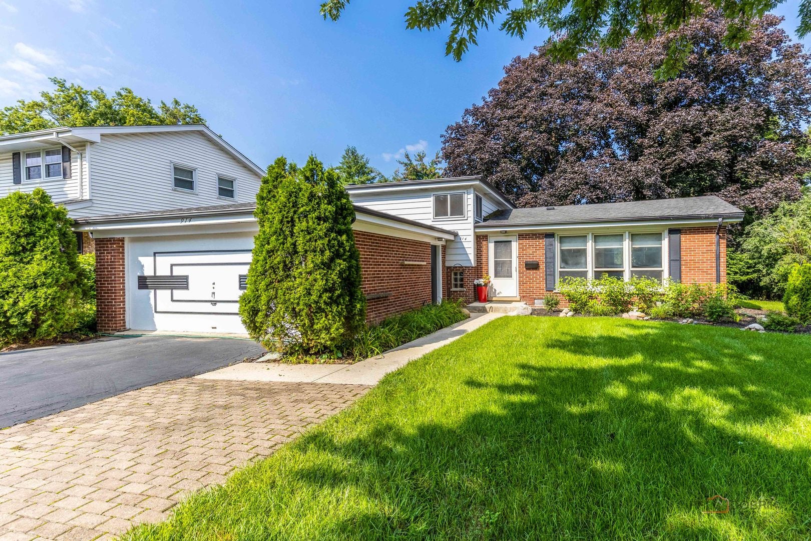 914 S Arlington Heights Road