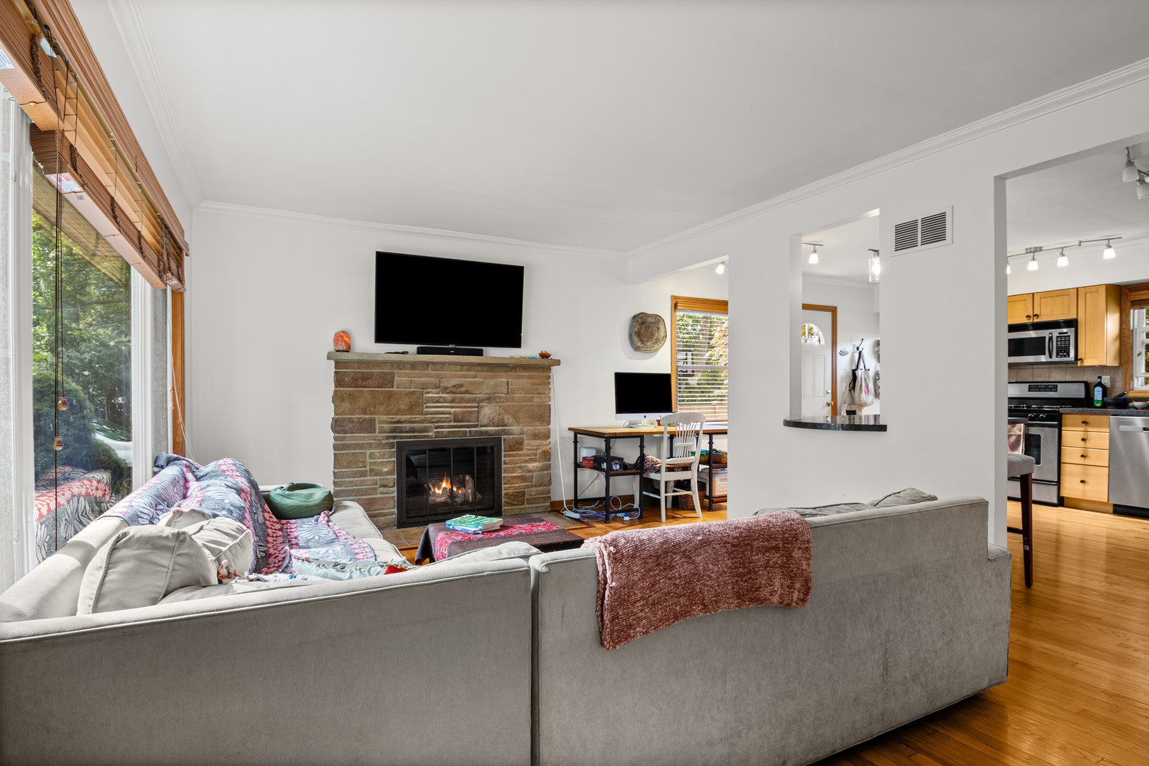 8536 Kedvale Avenue - Photo 4