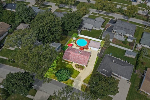 Tiny photo for 382 Maple Lane, Elk Grove Village, IL 60007 (MLS # 12768946)