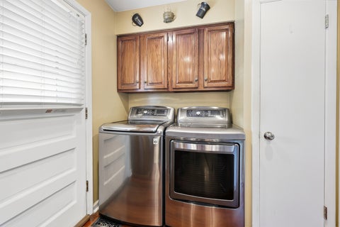 Tiny photo for 382 Maple Lane, Elk Grove Village, IL 60007 (MLS # 12768946)
