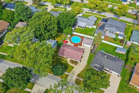 Tiny photo for 382 Maple Lane, Elk Grove Village, IL 60007 (MLS # 12768946)