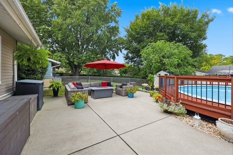 Tiny photo for 382 Maple Lane, Elk Grove Village, IL 60007 (MLS # 12768946)
