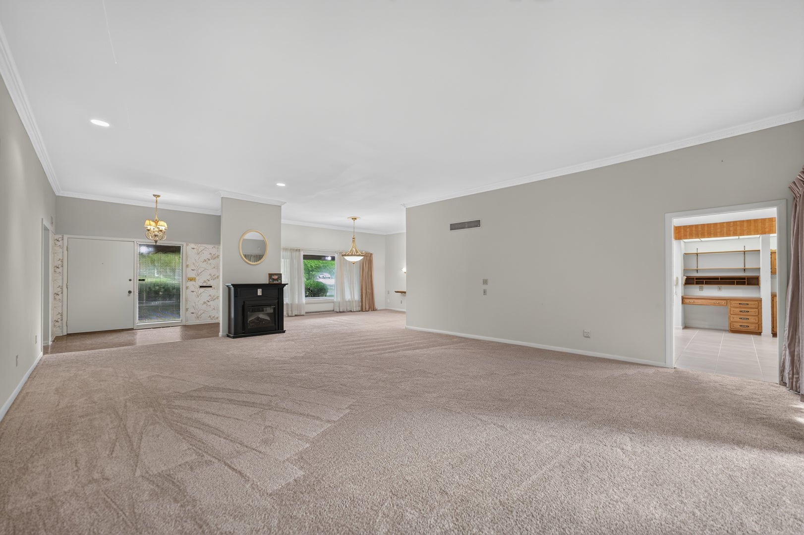 100 Forsythe Lane