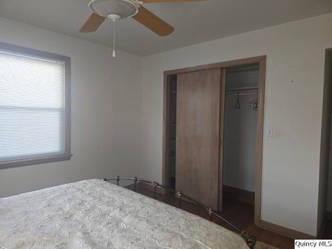 Tiny photo for 105 S Clermont St, Bowen, IL 62316 (MLS # 12604713)