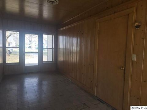 Tiny photo for 105 S Clermont St, Bowen, IL 62316 (MLS # 12604713)