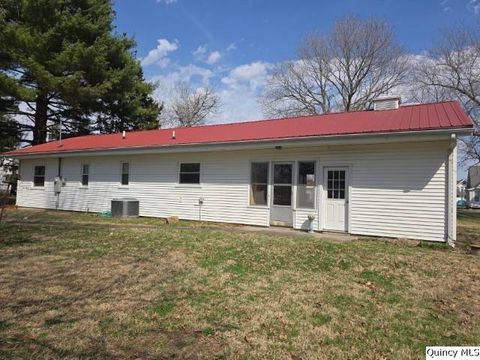 Tiny photo for 105 S Clermont St, Bowen, IL 62316 (MLS # 12604713)