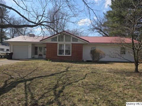 Tiny photo for 105 S Clermont St, Bowen, IL 62316 (MLS # 12604713)