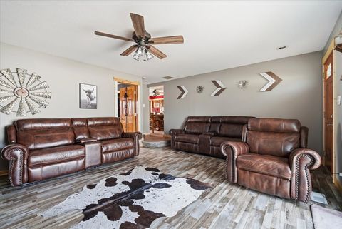 Tiny photo for 709 E Meade Street, Pontiac, IL 61764 (MLS # 12565934)