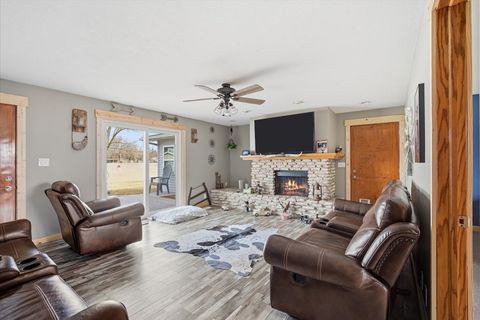 Tiny photo for 709 E Meade Street, Pontiac, IL 61764 (MLS # 12565934)