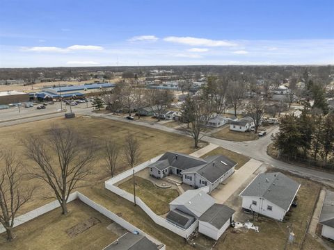 Tiny photo for 709 E Meade Street, Pontiac, IL 61764 (MLS # 12565934)