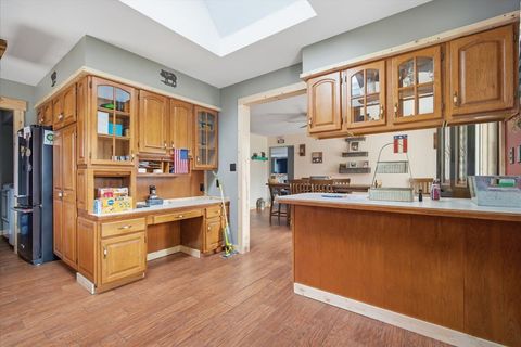 Tiny photo for 709 E Meade Street, Pontiac, IL 61764 (MLS # 12565934)