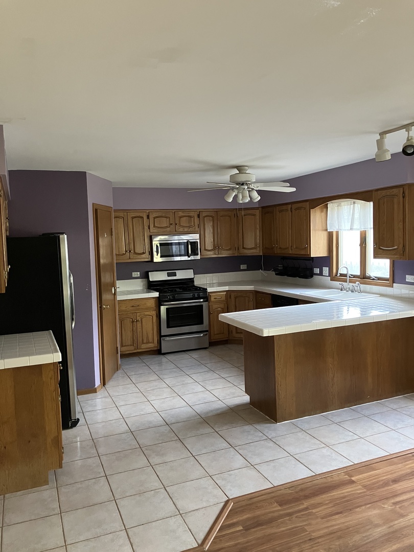 1105 HUNTINGTON Drive 1105
