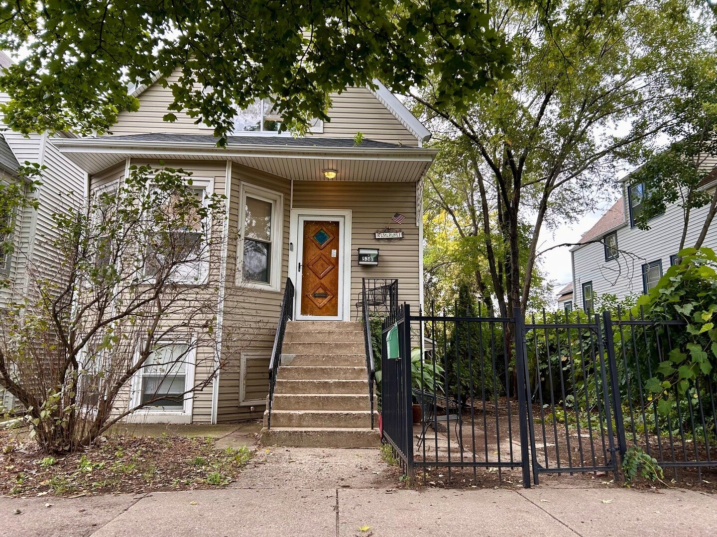 5381 N Bowmanville Avenue
