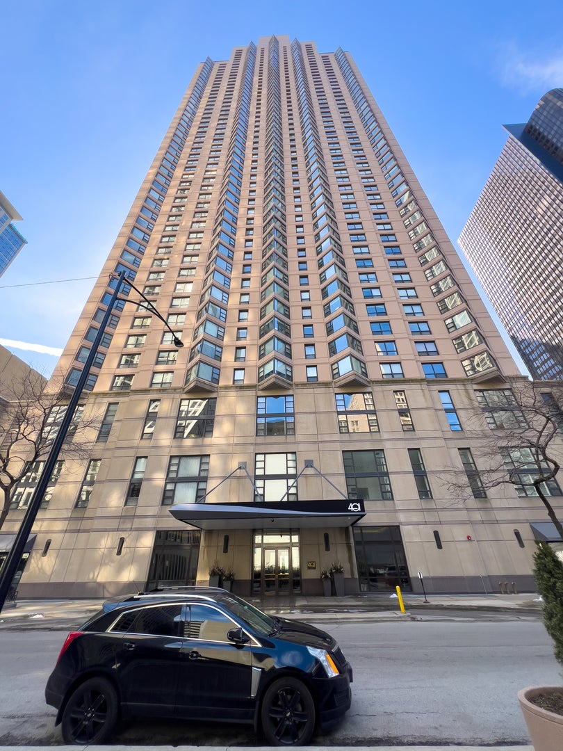 401 E ONTARIO Street 1609