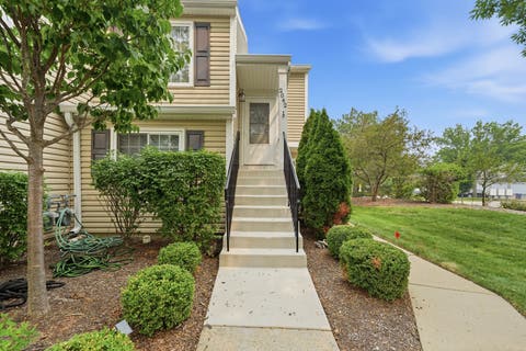 Tiny photo for 2042 Windemere Circle, Schaumburg, IL 60194 (MLS # 12707024)