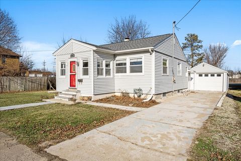 Photo of 909 E Railroad Street, Sandwich, IL 60548 (MLS # 12546572)