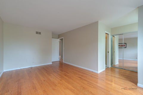 Tiny photo for 805 Garfield Avenue, Libertyville, IL 60048 (MLS # 12674509)