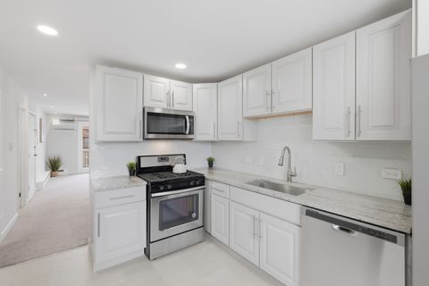 Tiny photo for 106 Boardwalk Street #1E, Elk Grove Village, IL 60007 (MLS # 12568869)